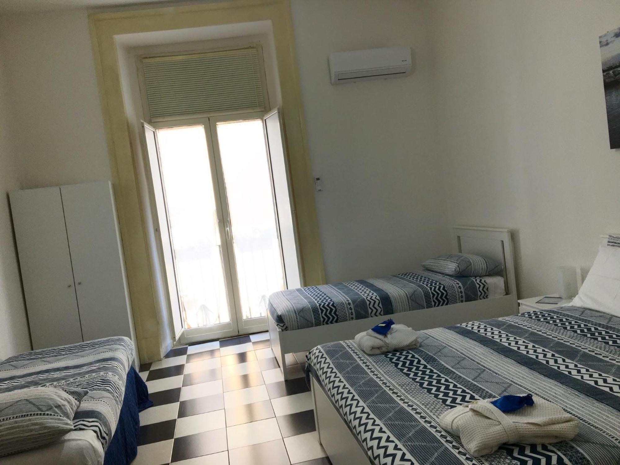 Mb Napoles Intera Casa Apartment Екстериор снимка