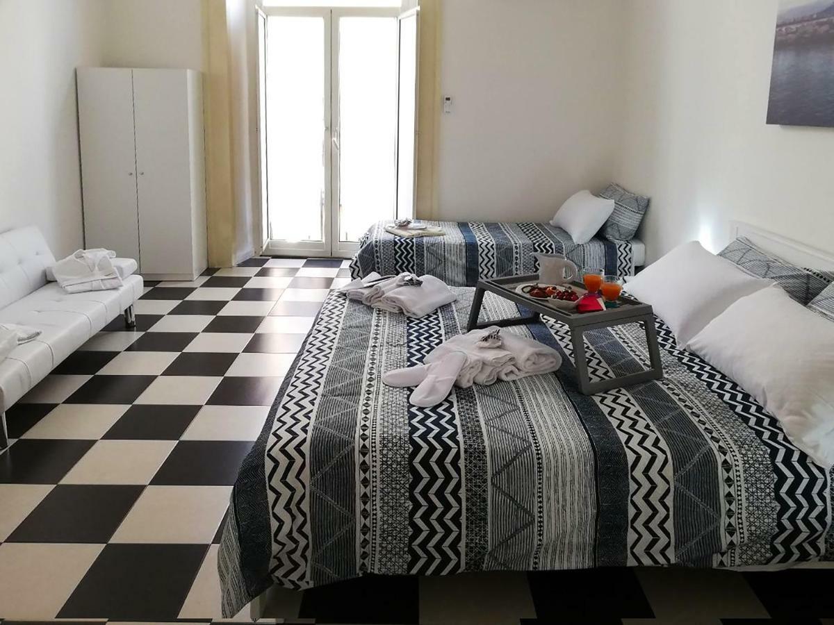 Mb Napoles Intera Casa Apartment Екстериор снимка
